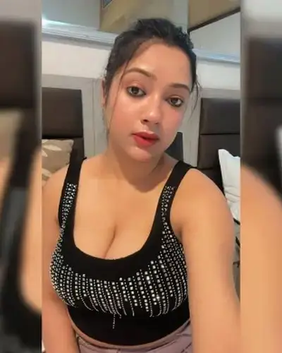 Call Girls Service Warora